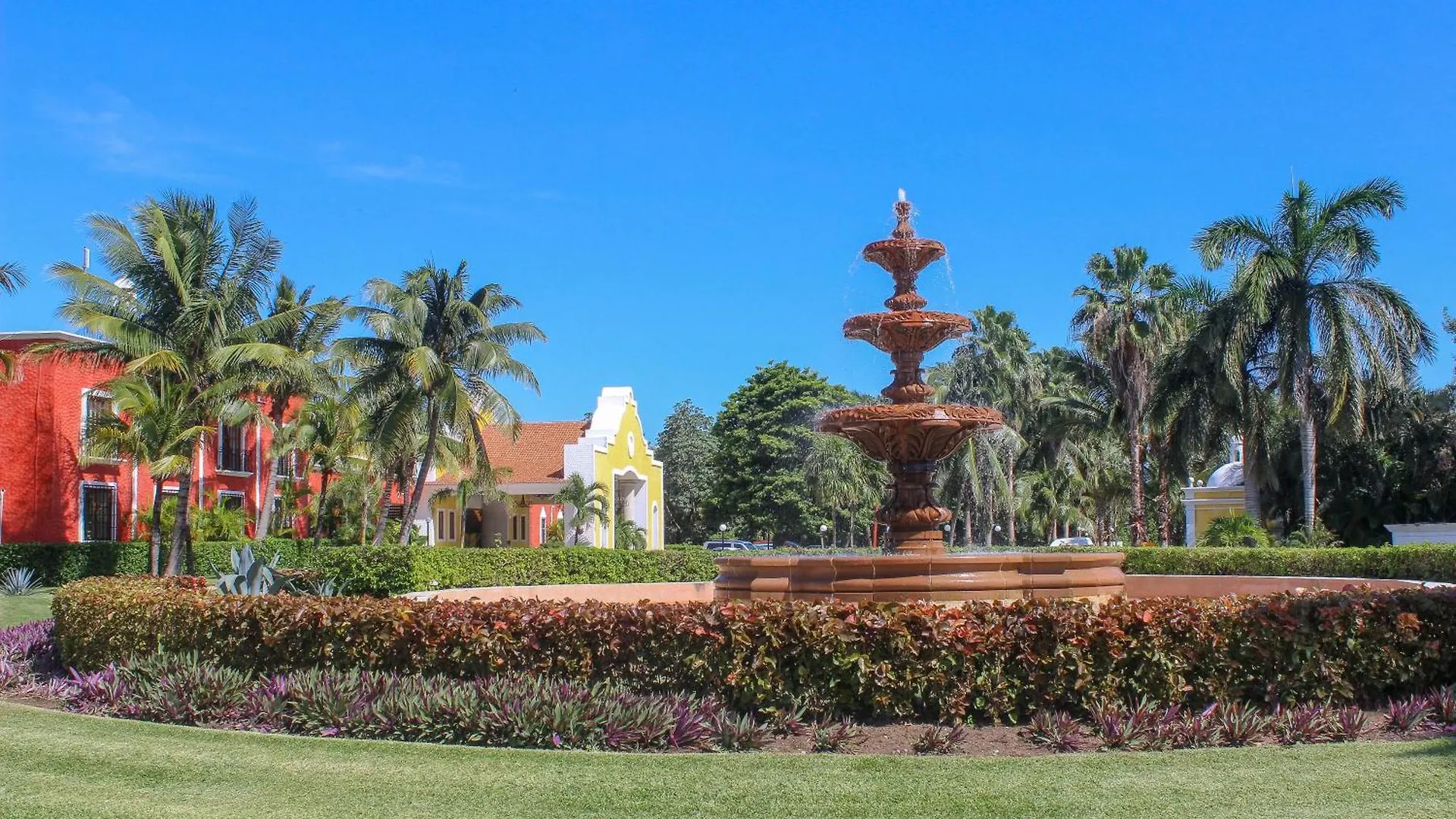 אקומל Exceptional 2Story Penthouse With Hot Tub And Rooftop Terrace In Bahia Principe 0*,  מקסיקו