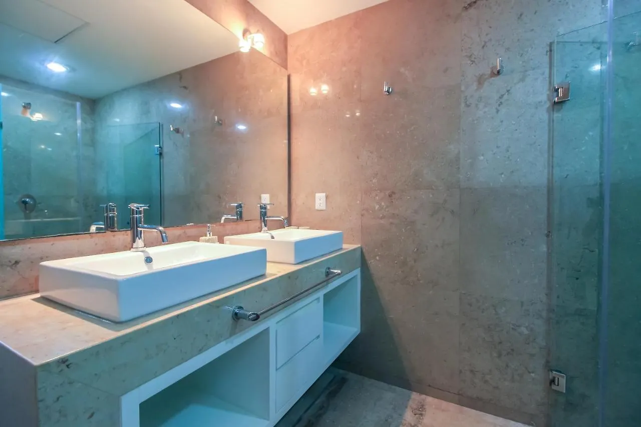 Exceptional 2Story Penthouse With Hot Tub And Rooftop Terrace In Bahia Principe Akumal 0*,  Mexiko